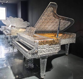 Custom Transparent Synthetic Crystal Acrylic Piano with Luxury Design High Quality Acrylic Piano, 2026 New Design Piano